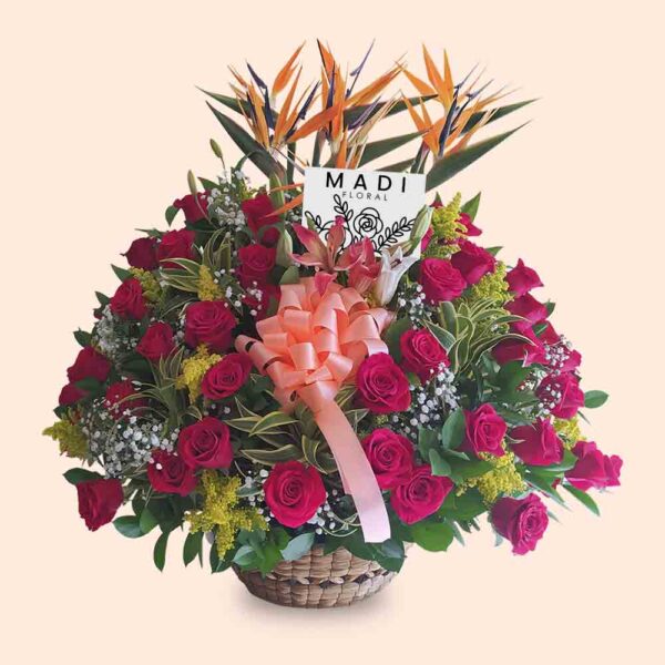 arreglos florales con canastas floristeria madi floral